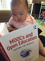 Eunbae Lee&rsquo;s daughter with moocs book